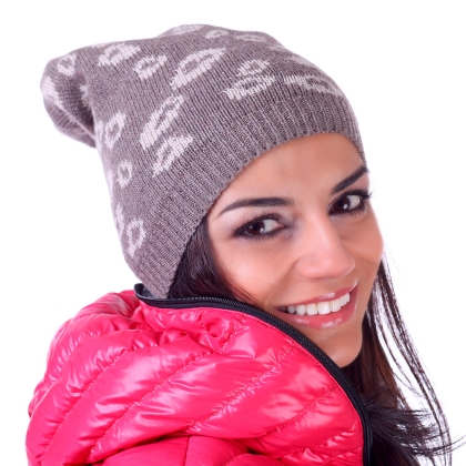 Дамска плетена шапка Pulcra Ogi