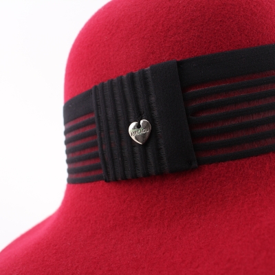 Дамска филцова шапка HatYou CF0306