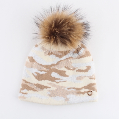 Дамска плетена шапка с естествен помпон Granadilla JG5492, Камуфлаж/Сребристо