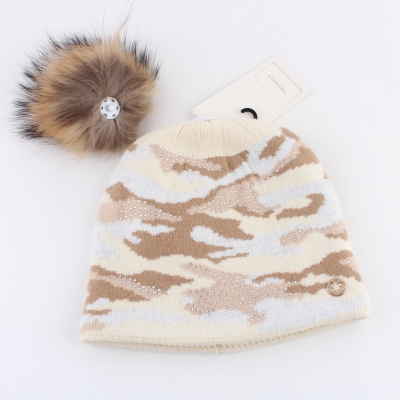 Дамска плетена шапка с естествен помпон Granadilla JG5492, Камуфлаж/Сребристо