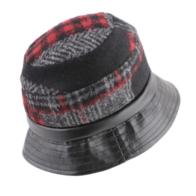 Мека шапка с периферия HatYou CP3549, Червен/Сив/Черен