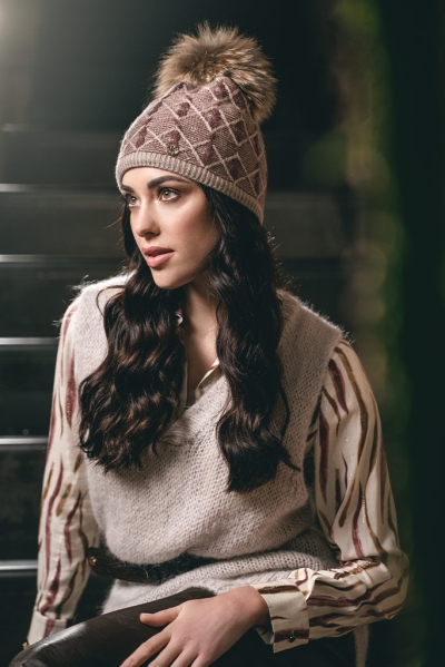 Ladies' knitted hat with natural pompom JG5750, Beige