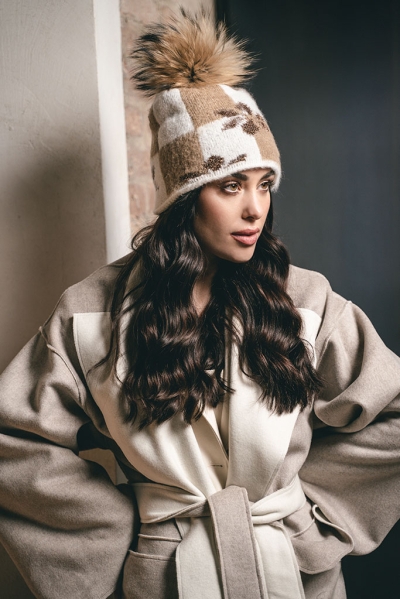 Ladies' knitted hat with natural fur pom-pom Granadilla JG5761, Camila