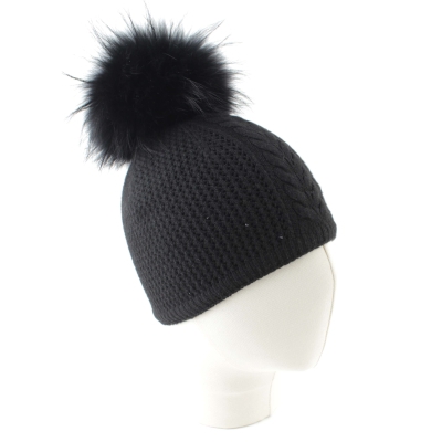 Дамска зимна плетена шапка с естествен помпон Granadilla | Черна
