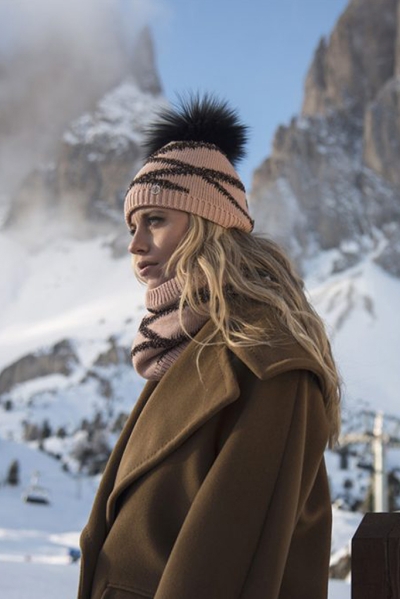 Дамска зимна плетена шапка с естествен помпон Granadilla |Пастелно розов