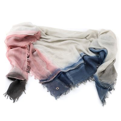 Women's scarf with gradient colors Granadilla, 140×145 cm | Beige