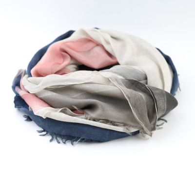 Women's scarf with gradient colors Granadilla, 140×145 cm | Beige