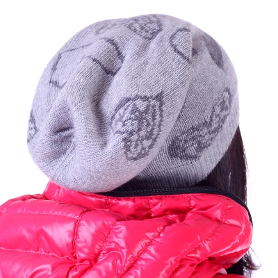 Дамска плетена шапка Pulcra Ogi