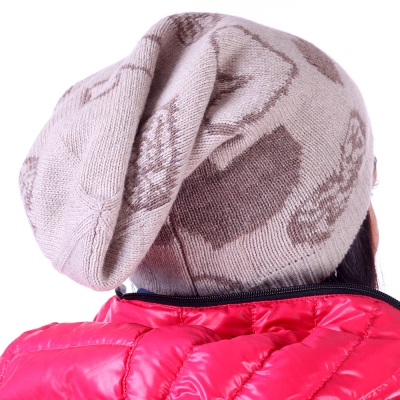 Дамска плетена шапка Pulcra Ogi